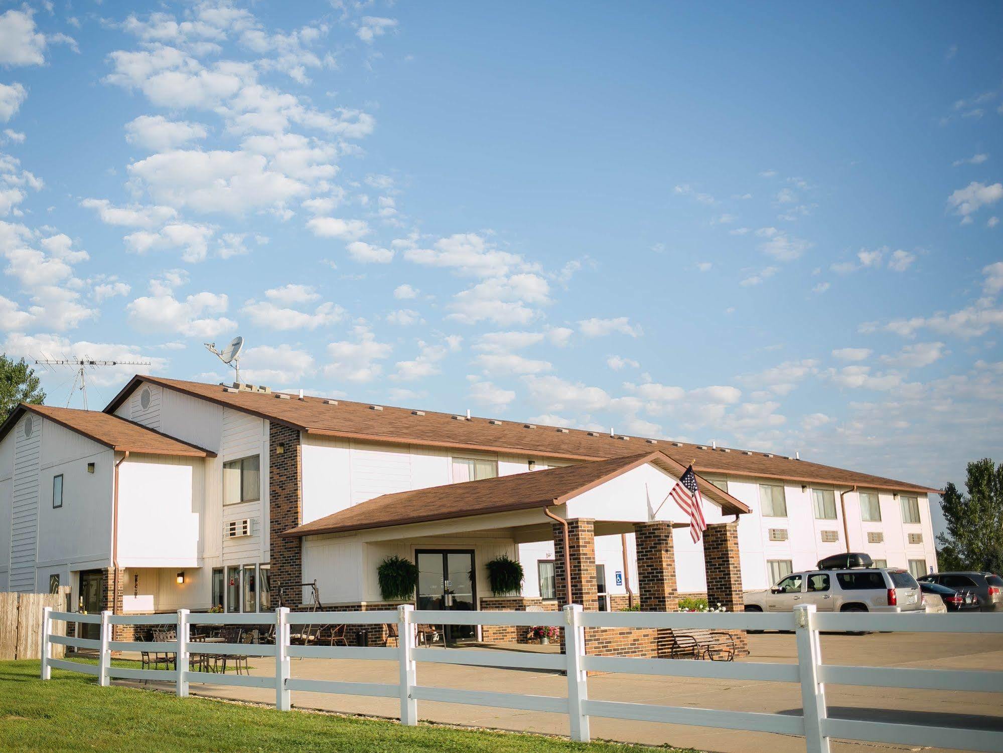 Covered Bridge Inn Winterset Bagian luar foto